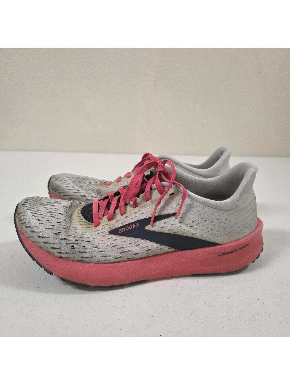 Brooks Women's/Unisex Running Shoes White Pink Lace-Up 9.5